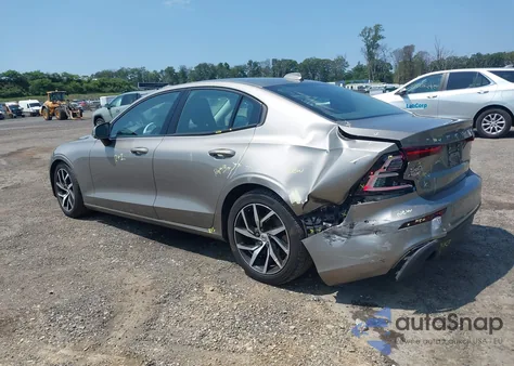 2019 Volvo S60 T6 Momentum из США, поврежденный, VIN 7JRA22TK2KG011486